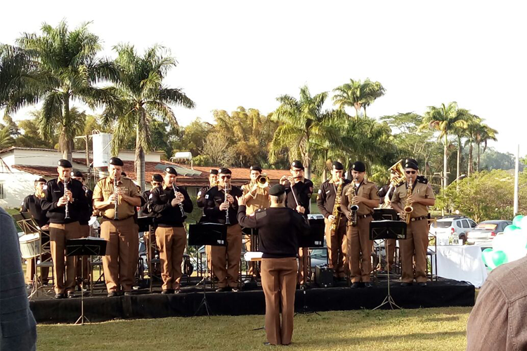 Banda pm Bom despacho2